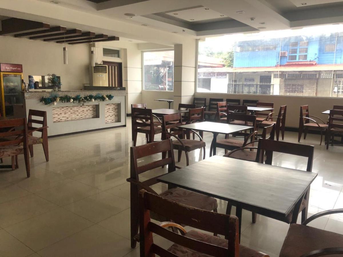 Negrense Suites Bacolod Exterior photo